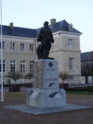 Monument aux morts d'Isigny-sur-Mer