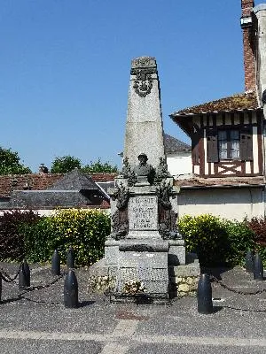 Monument aux morts de Livarot-Pays-d'Auge