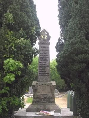 Monument aux morts de Condé-sur-Seulles