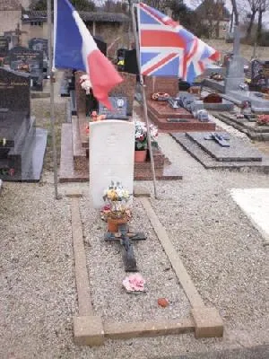 Tombe Soldats britanniques de Grandcamp-Maisy