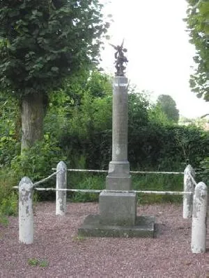 Monument aux morts du Marais-la-Chapelle
