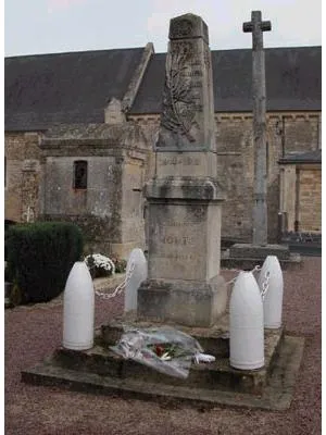 Monument aux morts de Monts-en-Bessin