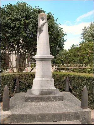 Monument aux morts de Pierrefitte-en-Auge