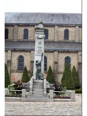 Monument aux morts de Condé-sur-Noireau