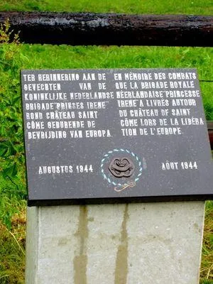 Stèle Soldats néerlandais de Bréville-les-Monts