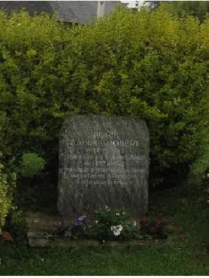 Stèle Edmone ROBERT de St-Aubin-sur-Algot à Cambremer