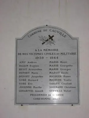 Plaque commémorative église 1939-1945 à Cauville