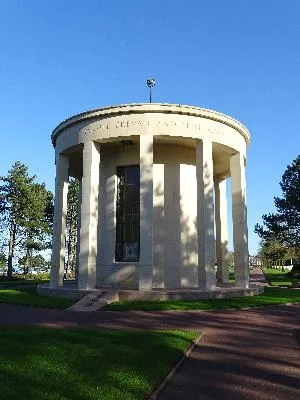 Chapelle du cimetière américain de Colleville-sur-Mer