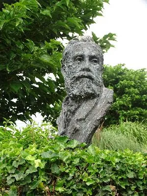 Statue d'Alexandre Dubourg à Honfleur