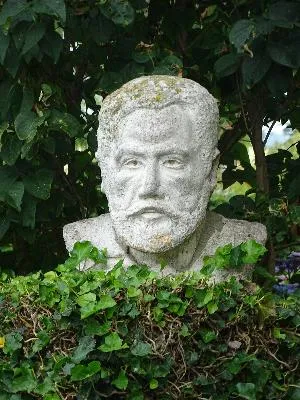 Statue de Léon Leclerc à Honfleur
