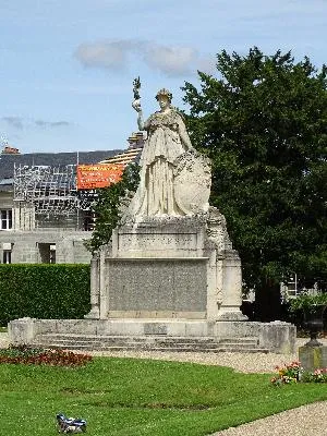 Monument aux morts de Lisieux
