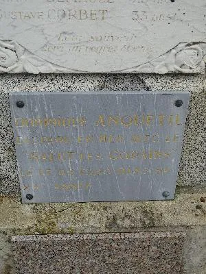 Monument aux Marins Morts en Mer de Grandcamp-Maisy