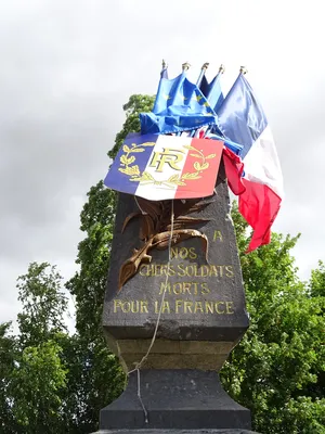 Monument aux Morts d'Esquay-Notre-Dame