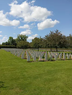 Cimetière militaire britannique de Saint-Désir