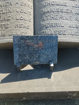 Monument aux Morts d'Hérouvillette