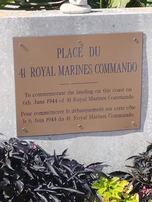 Monument du 41 Royal Marines Commando à Lion-sur-Mer
