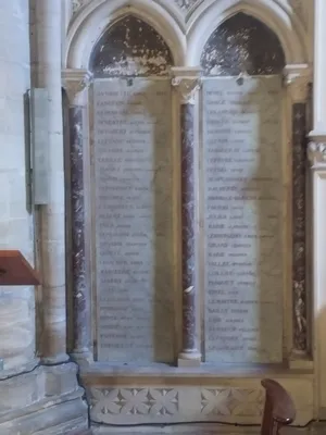 Plaques aux Morts de l'Église d'Isigny-sur-Mer
