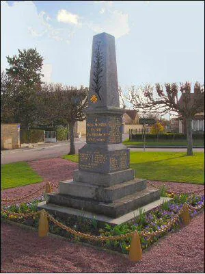 Monument aux morts de Carpiquet