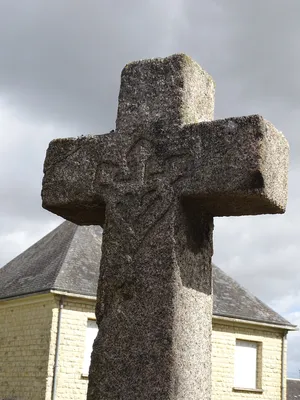 Calvaire de l'Église Notre-Dame-de-l'Annonciation à Esquay-Notre-Dame 