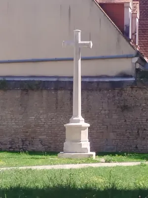 Calvaire de l'Église Saint-Pierre à Lion-sur-Mer