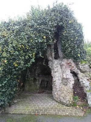 Grotte de Lourdes à Équemauville
