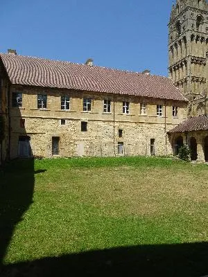 Abbaye Saint-Pierre de Saint-Pierre-en-Auge