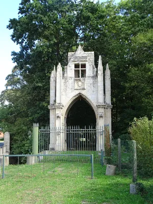 Ancien portail de l’abbaye de Troarn à Banneville-la-Campagne