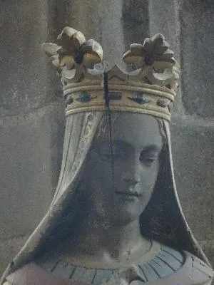 Statue : Vierge à l'Enfant dans l'Église Notre-Dame de Vire
