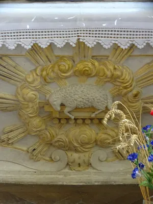 Maître-autel de l'Église Notre-Dame-de-l'Assomption à Démouville