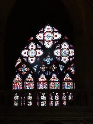 Vitrail Baie E dans la Cathédrale Notre-Dame de Bayeux