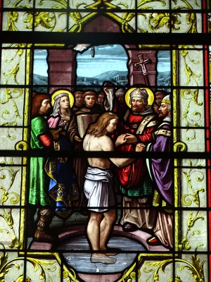 Vitrail Baie 13 : Le baptême de Clovis par Saint-Rémi dans l'Église Saint-Denis à Cambremer