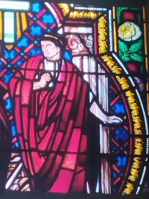 Vitrail Baie 12 : St Georges patron des soldats défend la Foi dans l'Église Notre-Dame de Litteau