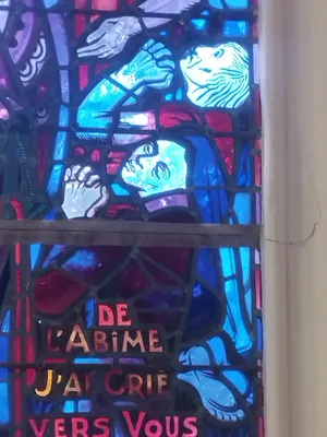 Vitrail Baie 00 : Le Jugement dernier dans la Chapelle Saint-Joseph du Hôme à Varaville