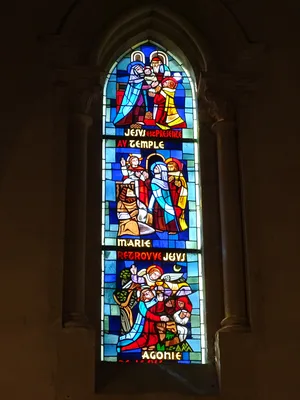 Baie 1 : Jésus est présenté au Temple, Marie retrouve Jésus, Agonie de Jésus