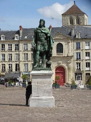 Statue de Louis XIV à Caen