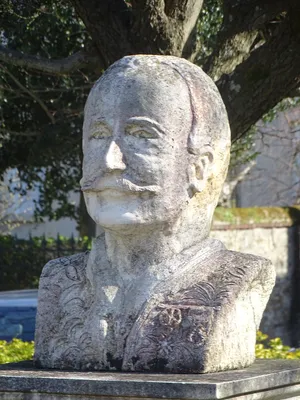 Statue d'Albert Sorel à Honfleur