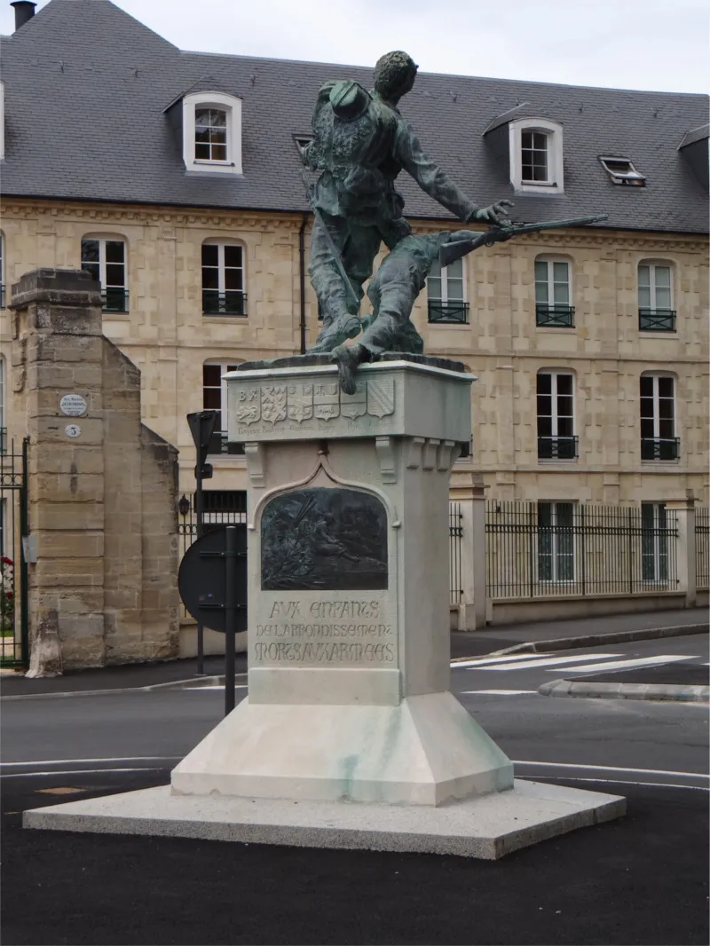 Monument aux morts aux Armées de Bayeux