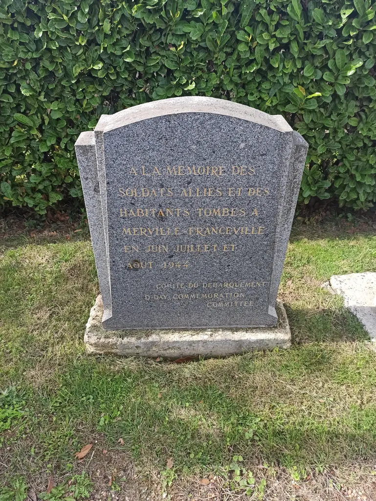 Stèle commémorative de Merville-Franceville-Plage