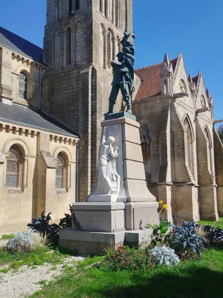 Monument aux Morts de Lion-sur-Mer