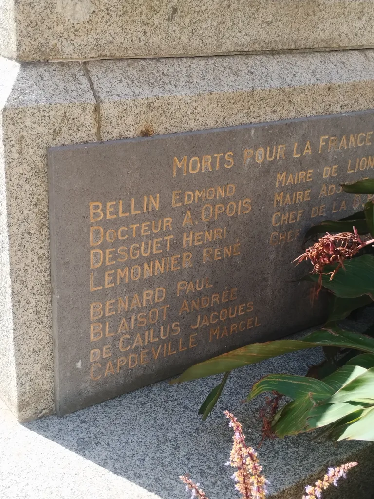 Monument aux Morts de Lion-sur-Mer