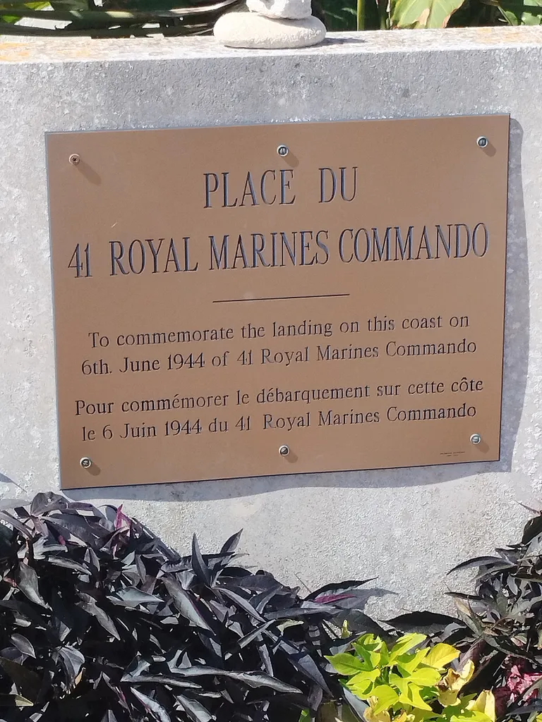 Monument du 41 Royal Marines Commando à Lion-sur-Mer
