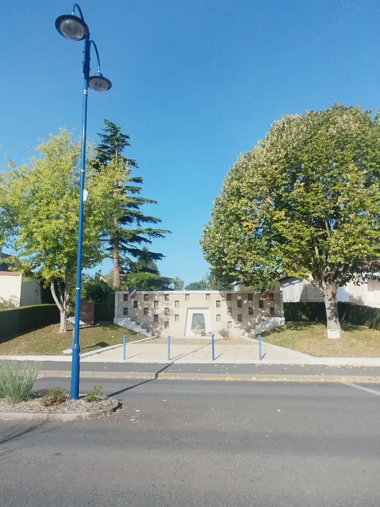 Monument aux Morts de Cuverville