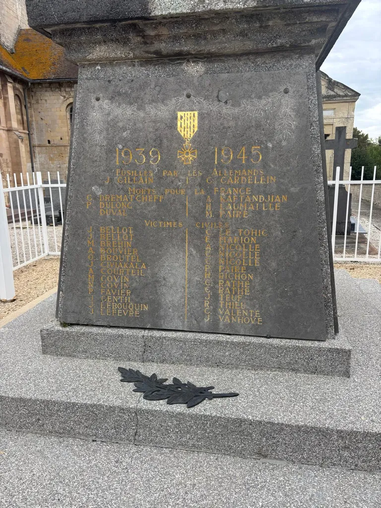Monument aux Morts d'Hérouville-Saint-Clair