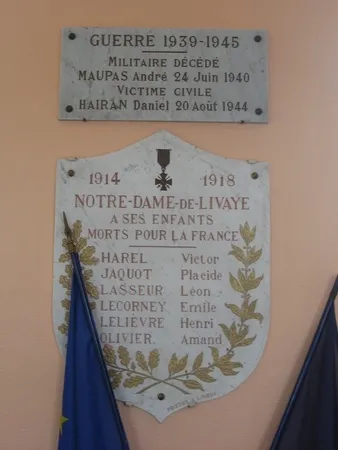 Plaques commémoratives de Notre-Dame-de-Livaye