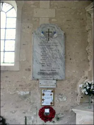 Plaques église de Poussy-la-Campagne