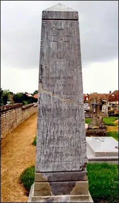 Monument aux morts XIXe siècle de Bréville-les-Monts