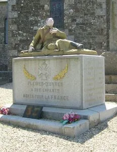 Monument aux morts de Pleines-Oeuvres à Pont-Farcy