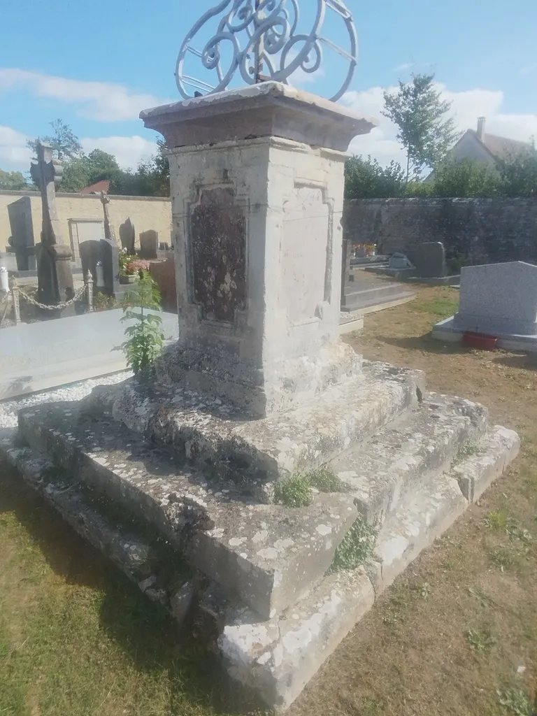 Croix de l'Église Saint-Martin à Giberville
