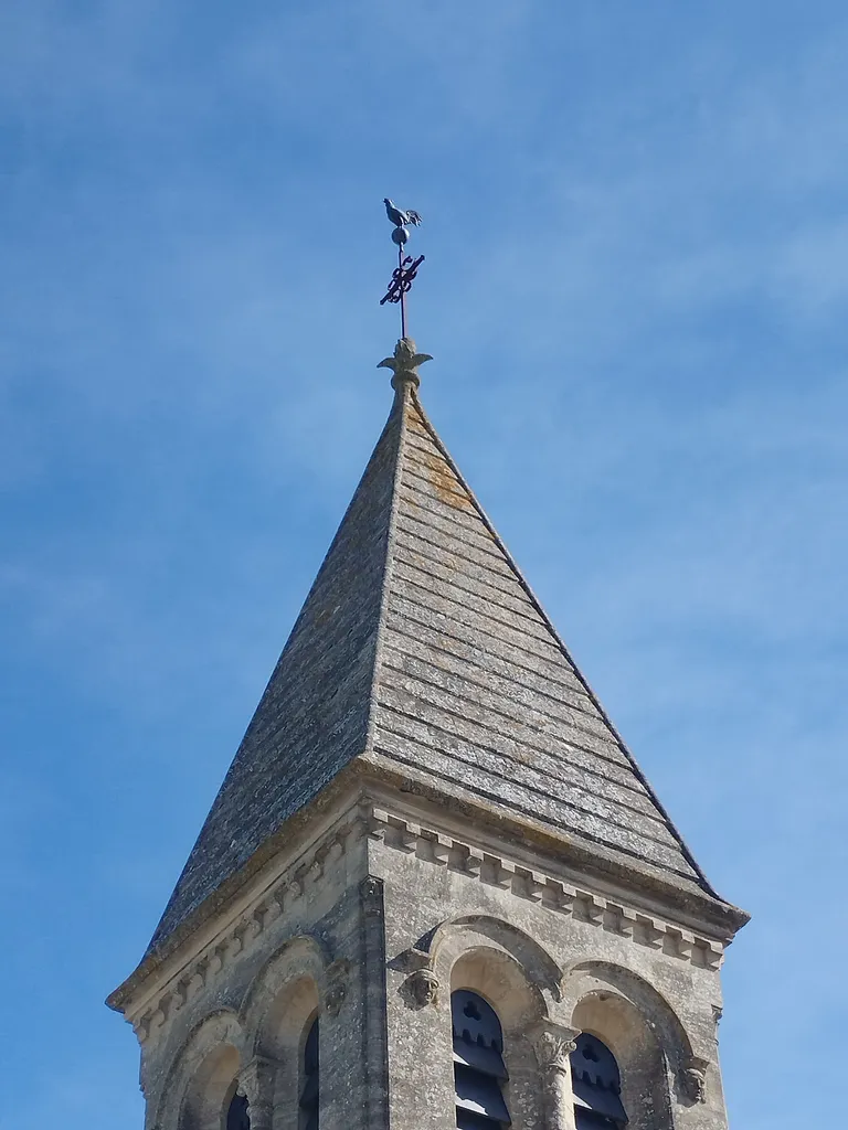 Église Saint-Laurent à Longues-sur-Mer