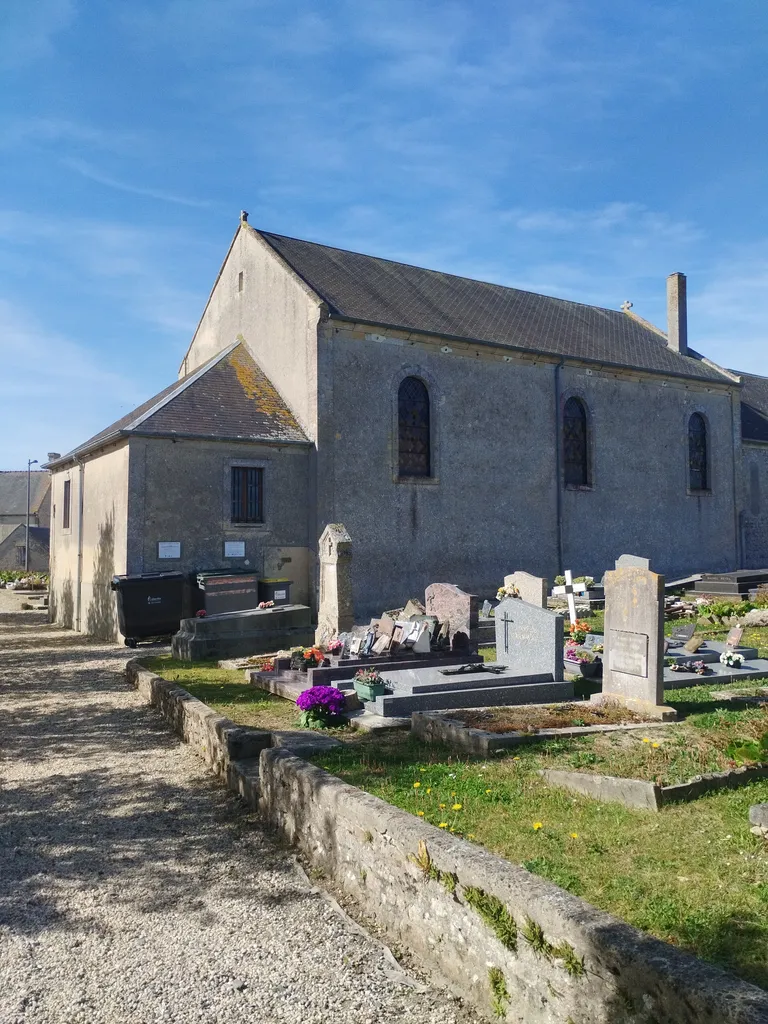 Église Saint-Laurent à Longues-sur-Mer